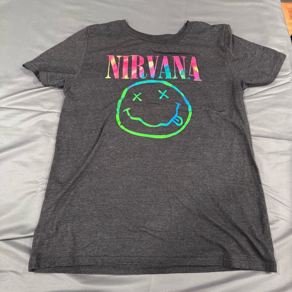 Nirvana Smiley Face Rainbow Logo Band Tee Urban Outfitters UO Grunge Rock XL
